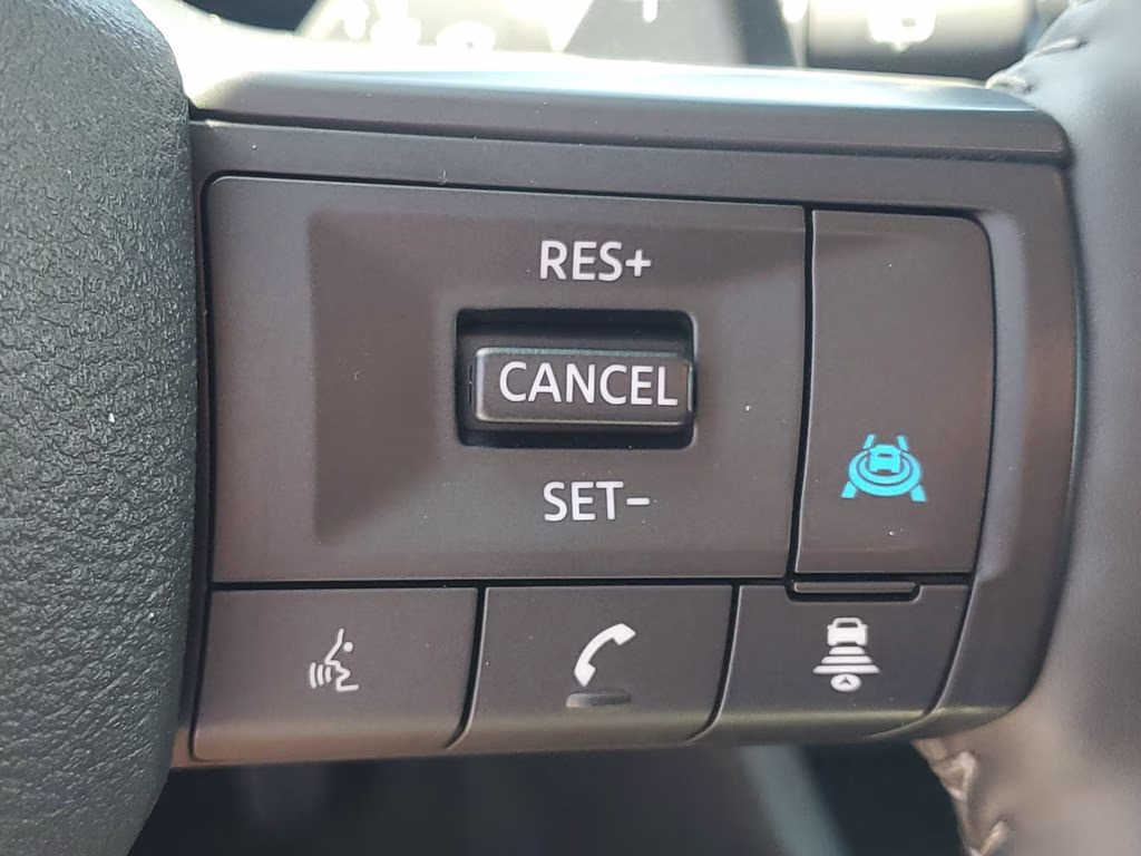 2025 Everest White Pearl Nissan Rogue SV FWD SUV