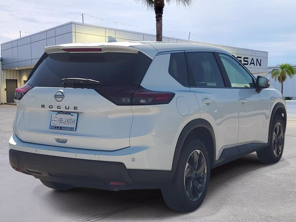 2025 Everest White Pearl Nissan Rogue SV FWD SUV