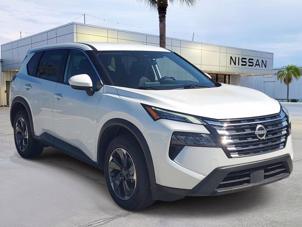 2025 Everest White Pearl Nissan Rogue SV FWD SUV