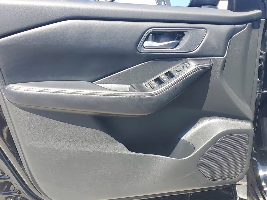 2025 Super Black Nissan Rogue SV FWD SUV