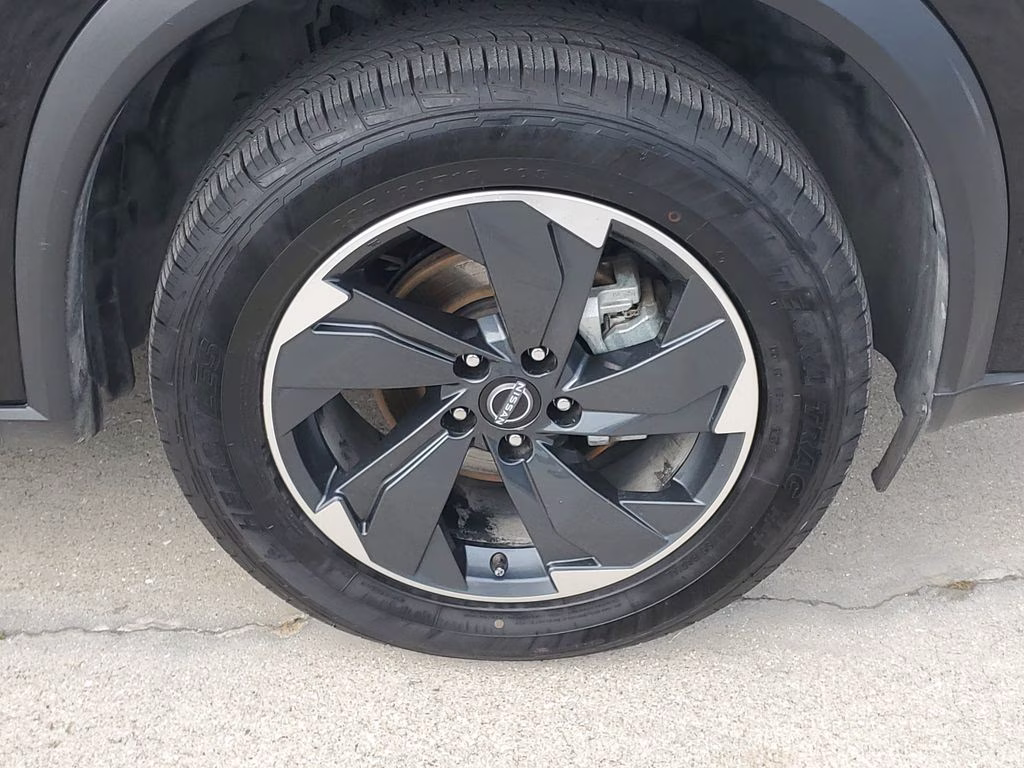 2025 Super Black Nissan Rogue SV FWD SUV