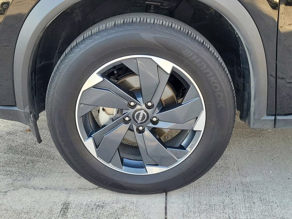 2025 Super Black Nissan Rogue SV AWD SUV