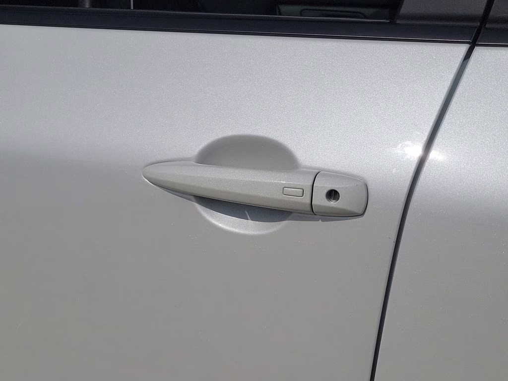 2025 Everest White Pearl Nissan Rogue SV AWD SUV
