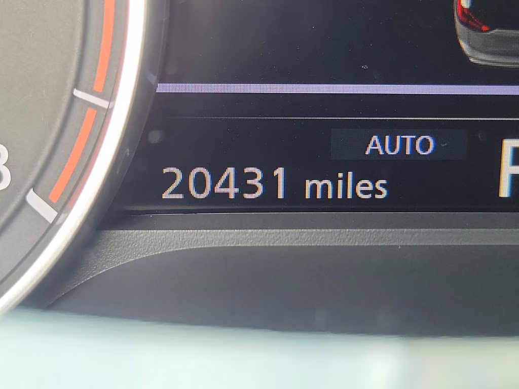 2025 Everest White Pearl Nissan Rogue SV AWD SUV