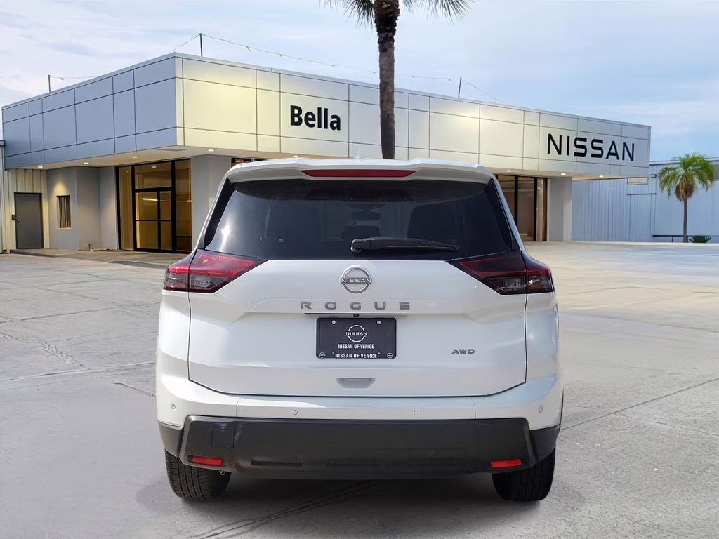 2025 Everest White Pearl Nissan Rogue SV AWD SUV