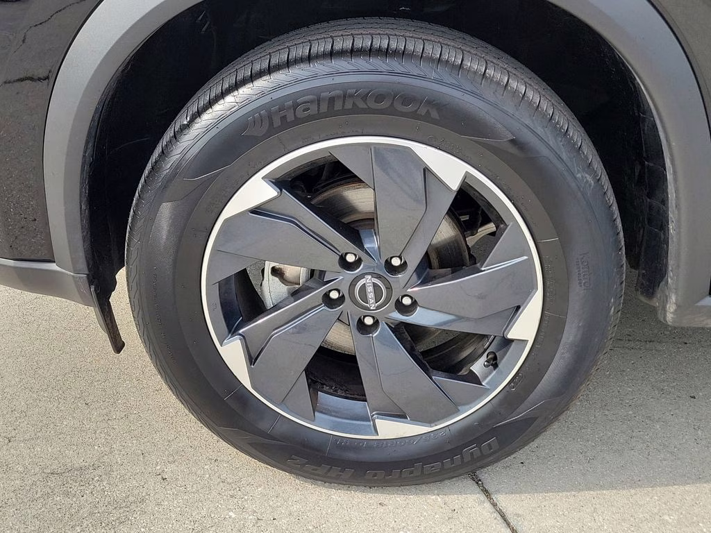 2025 Super Black Nissan Rogue SV AWD SUV