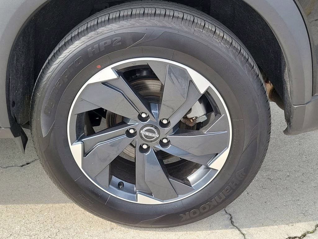 2025 Super Black Nissan Rogue SV AWD SUV