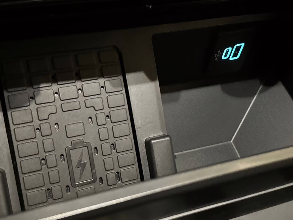 2026 Agate Black Metallic Ford Super Duty F-350 SRW Lariat 4X4 Truck