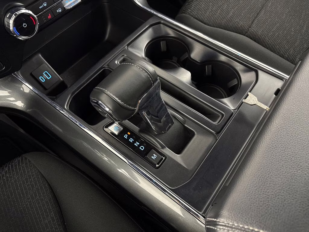 2023 Oxford White Ford F-150 XLT 4X4 Truck