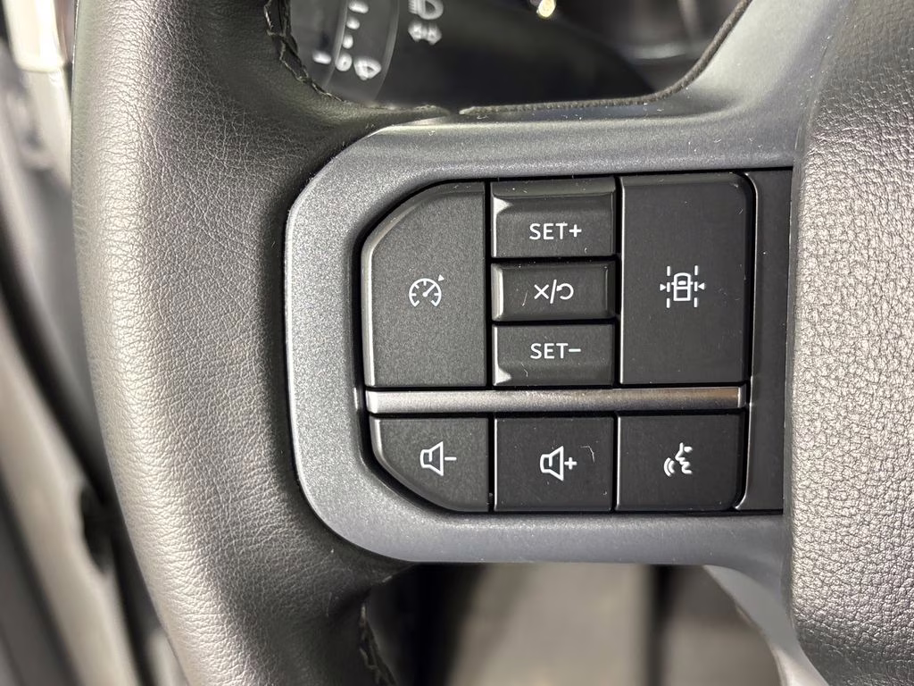 2023 Oxford White Ford F-150 XLT 4X4 Truck