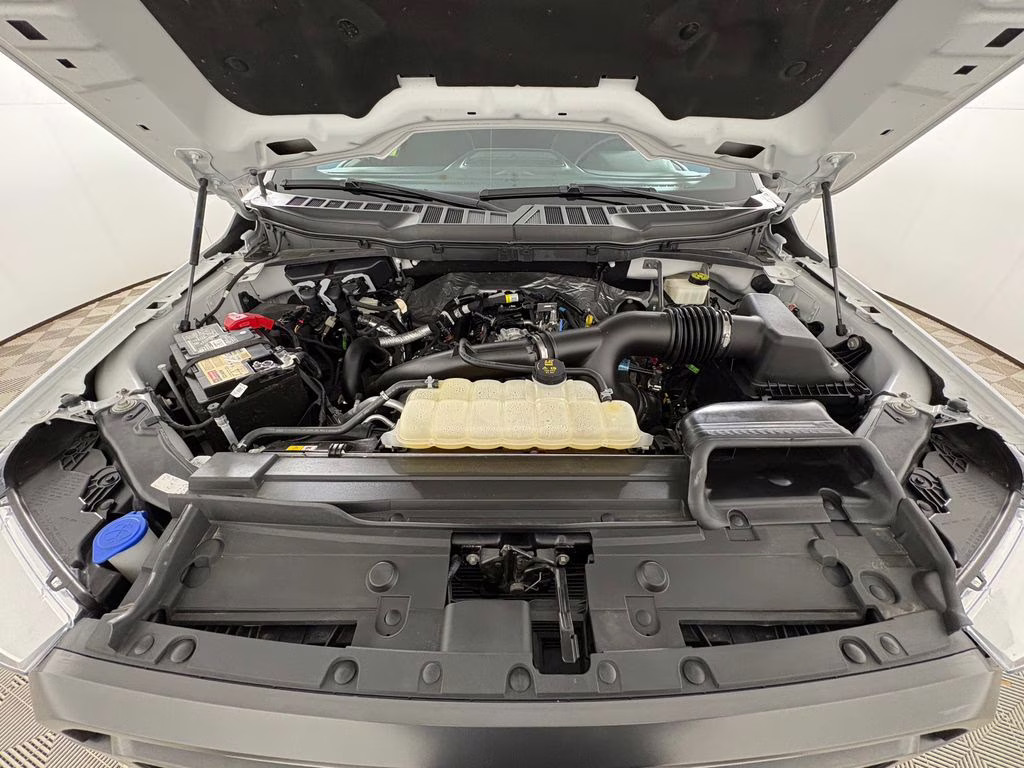 2023 Oxford White Ford F-150 XLT 4X4 Truck