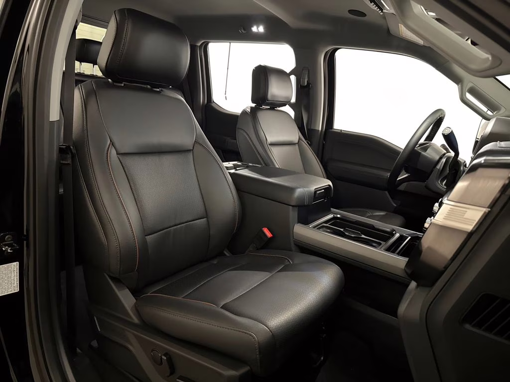 2026 Agate Black Metallic Ford Super Duty F-350 SRW Lariat 4X4 Truck