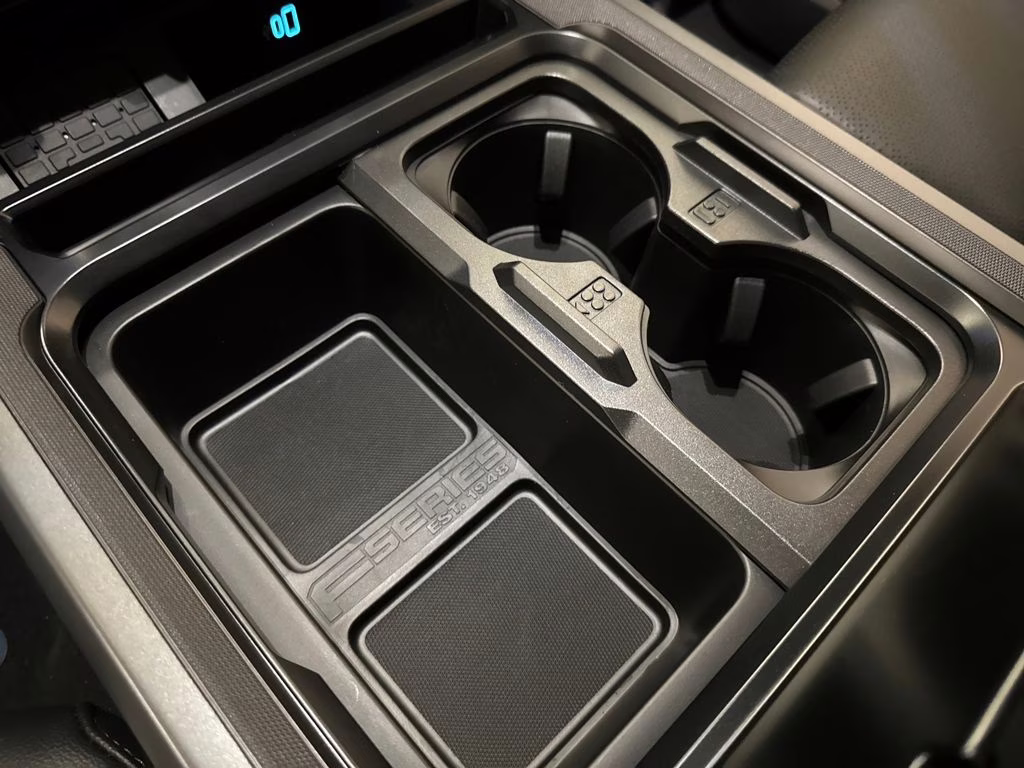 2026 Agate Black Metallic Ford Super Duty F-350 SRW Lariat 4X4 Truck