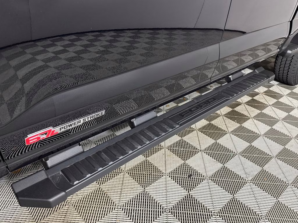 2026 Agate Black Metallic Ford Super Duty F-350 SRW Lariat 4X4 Truck