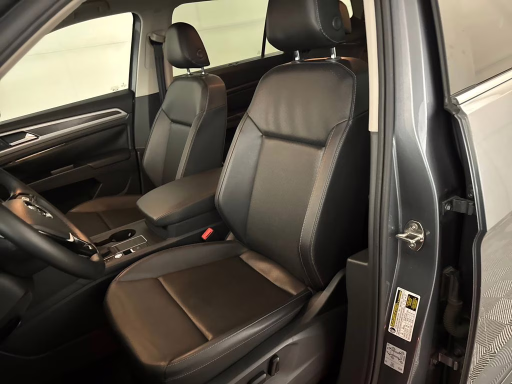 2019 Pacific Blue Metallic Volkswagen Atlas 3.6L V6 SE FWD SUV