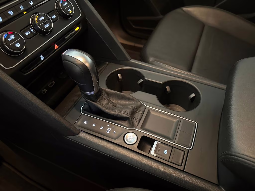 2019 Pacific Blue Metallic Volkswagen Atlas 3.6L V6 SE FWD SUV