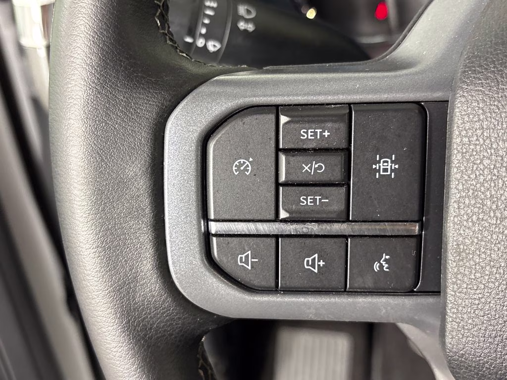 2023 Oxford White Ford F-150 XLT 4X4 Truck