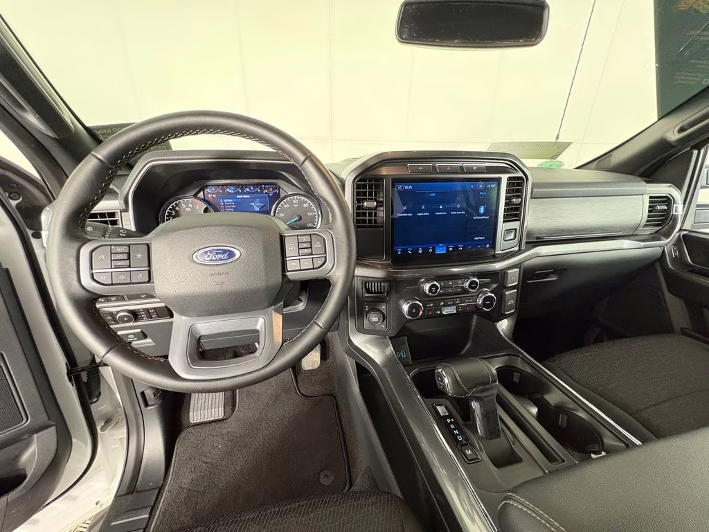 2023 Oxford White Ford F-150 XLT 4X4 Truck