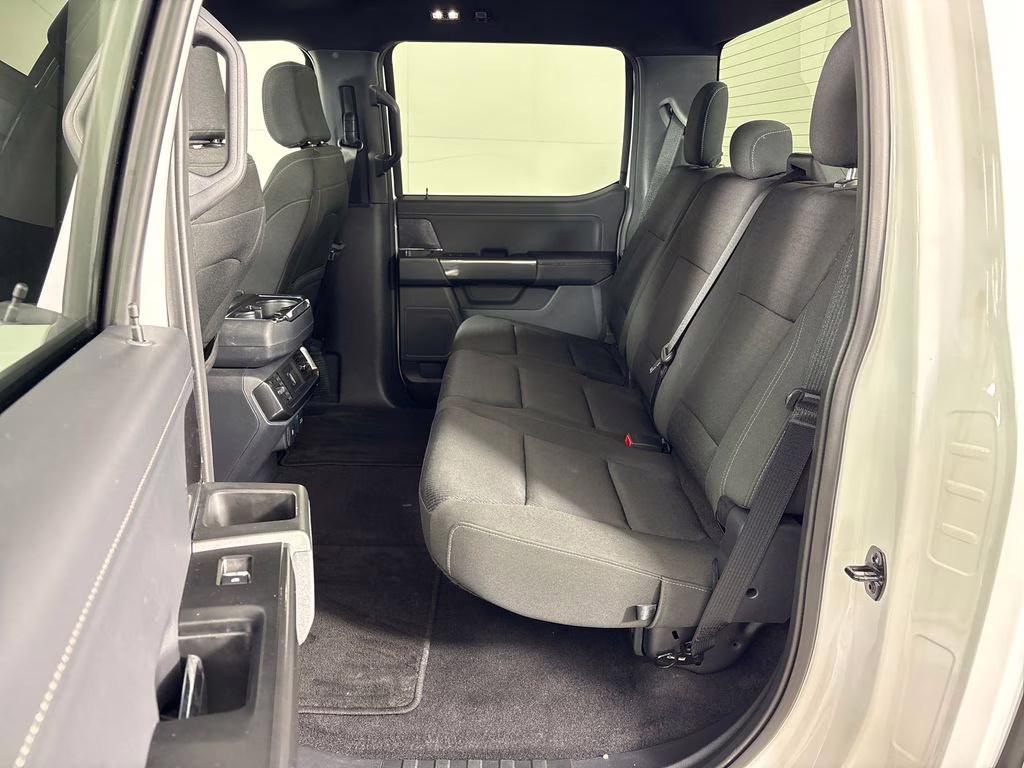 2023 Oxford White Ford F-150 XLT 4X4 Truck