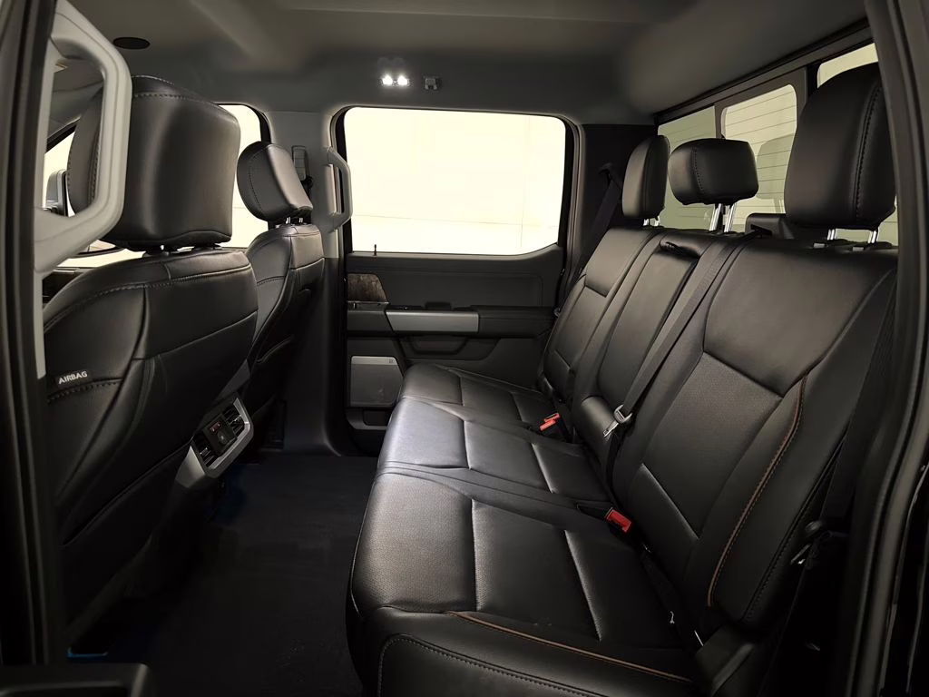 2026 Agate Black Metallic Ford Super Duty F-350 SRW Lariat 4X4 Truck