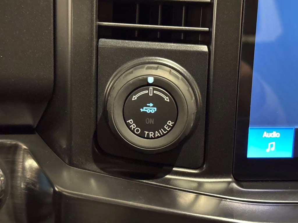 2026 Agate Black Metallic Ford Super Duty F-350 SRW Lariat 4X4 Truck