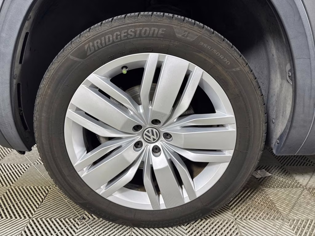 2019 Pacific Blue Metallic Volkswagen Atlas 3.6L V6 SE FWD SUV