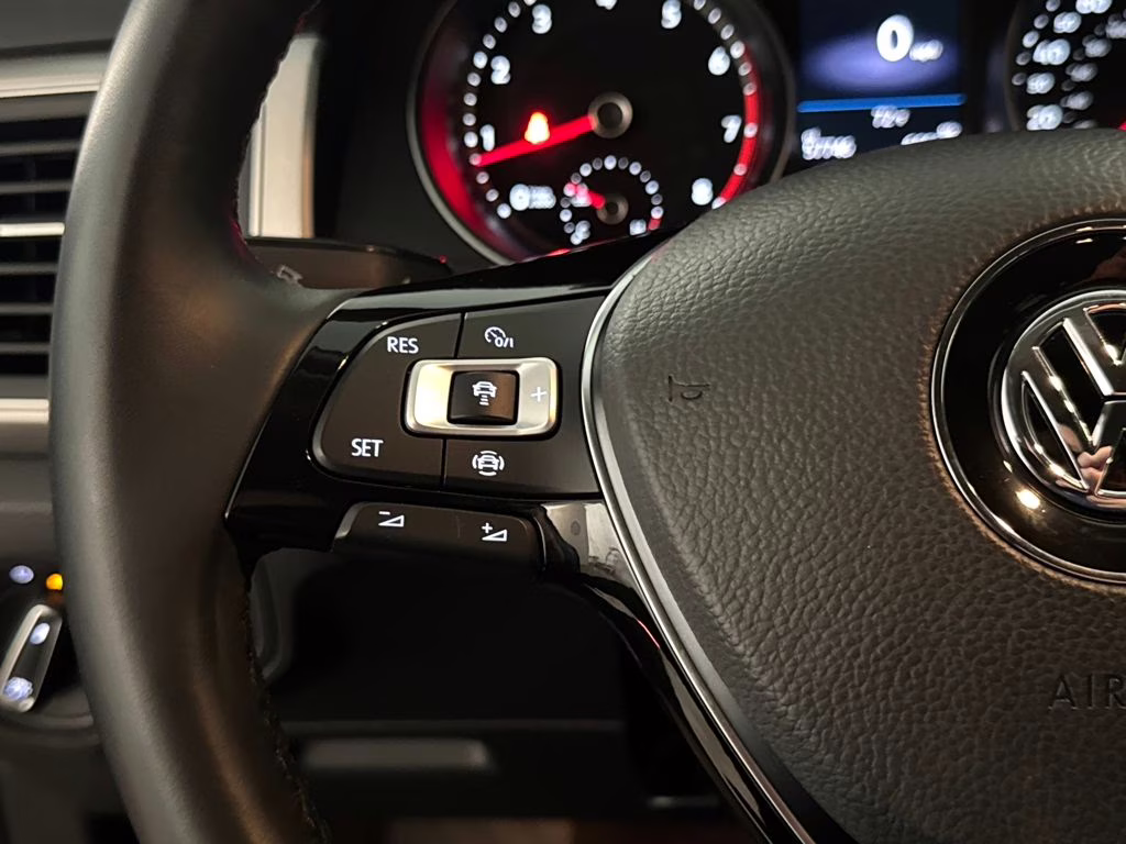 2019 Pacific Blue Metallic Volkswagen Atlas 3.6L V6 SE FWD SUV