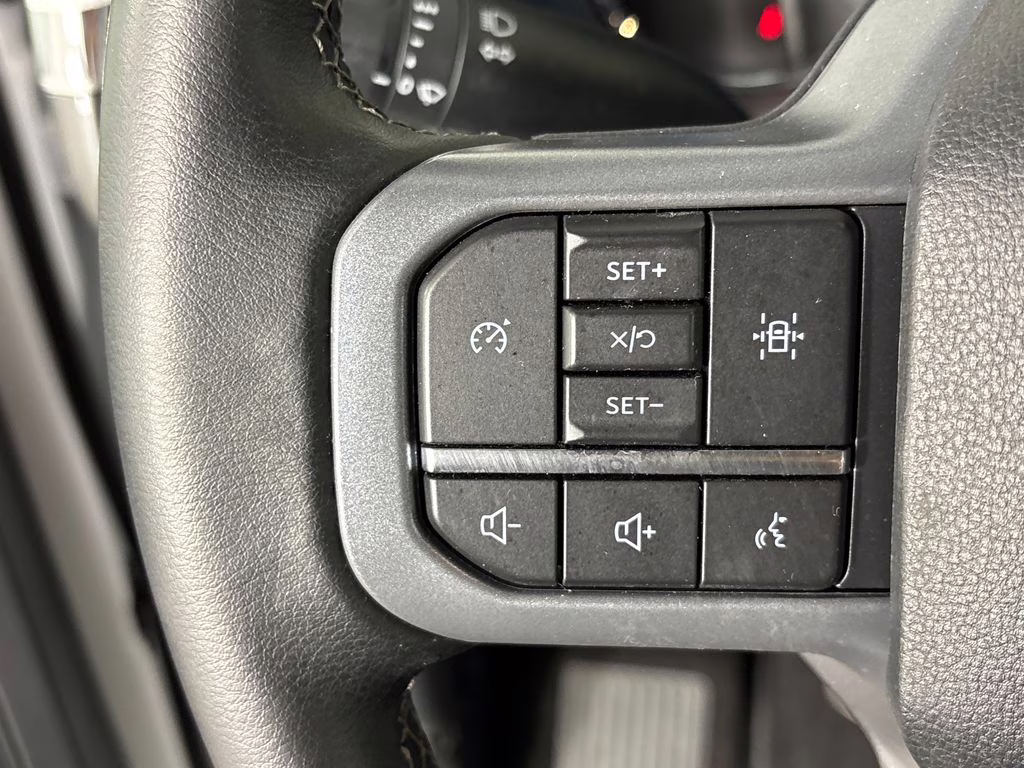 2023 Oxford White Ford F-150 XLT 4X4 Truck