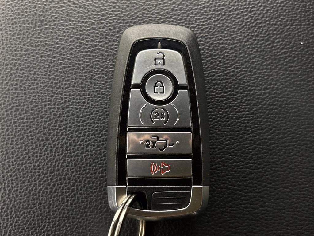 2023 Oxford White Ford F-150 XLT 4X4 Truck