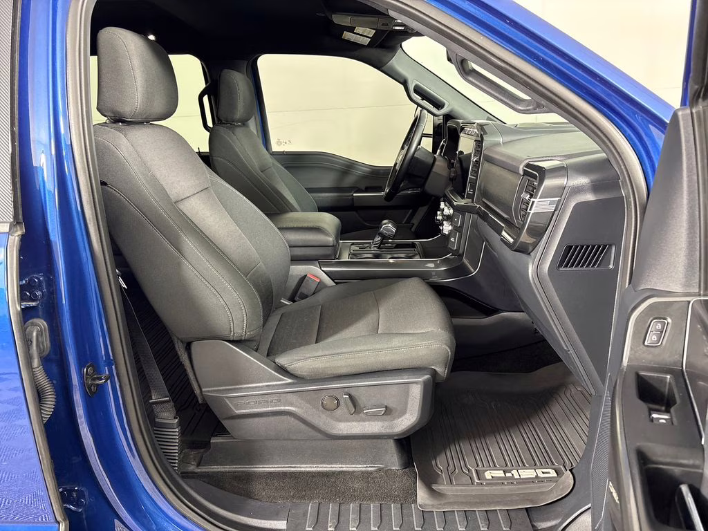 2022 Blue Metallic Ford F-150 XLT 4X4 Truck