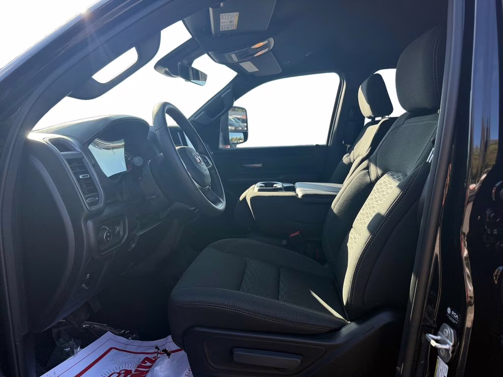 2026 Diamond Black Crystal Pearlcoat Ram 1500 Warlock 4X4 Truck