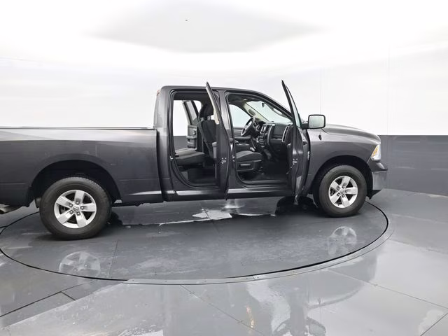 2024 Granite Crystal Metallic Clearcoat Ram 1500 Classic SLT 4X4 Truck