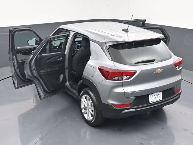2024 Sterling Gray Metallic Chevrolet Trailblazer LS FWD SUV