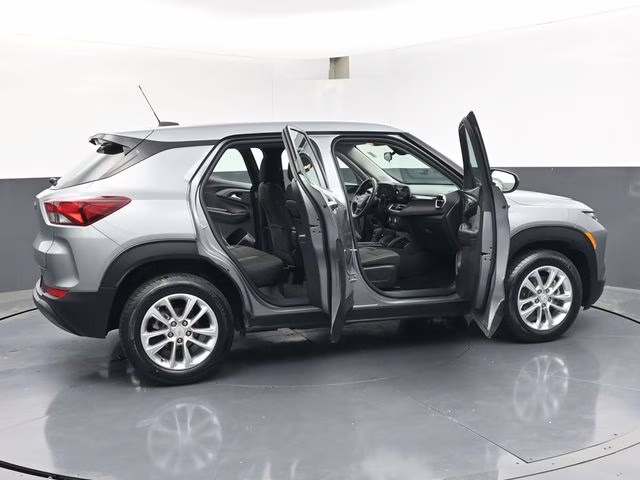 2024 Sterling Gray Metallic Chevrolet Trailblazer LS FWD SUV
