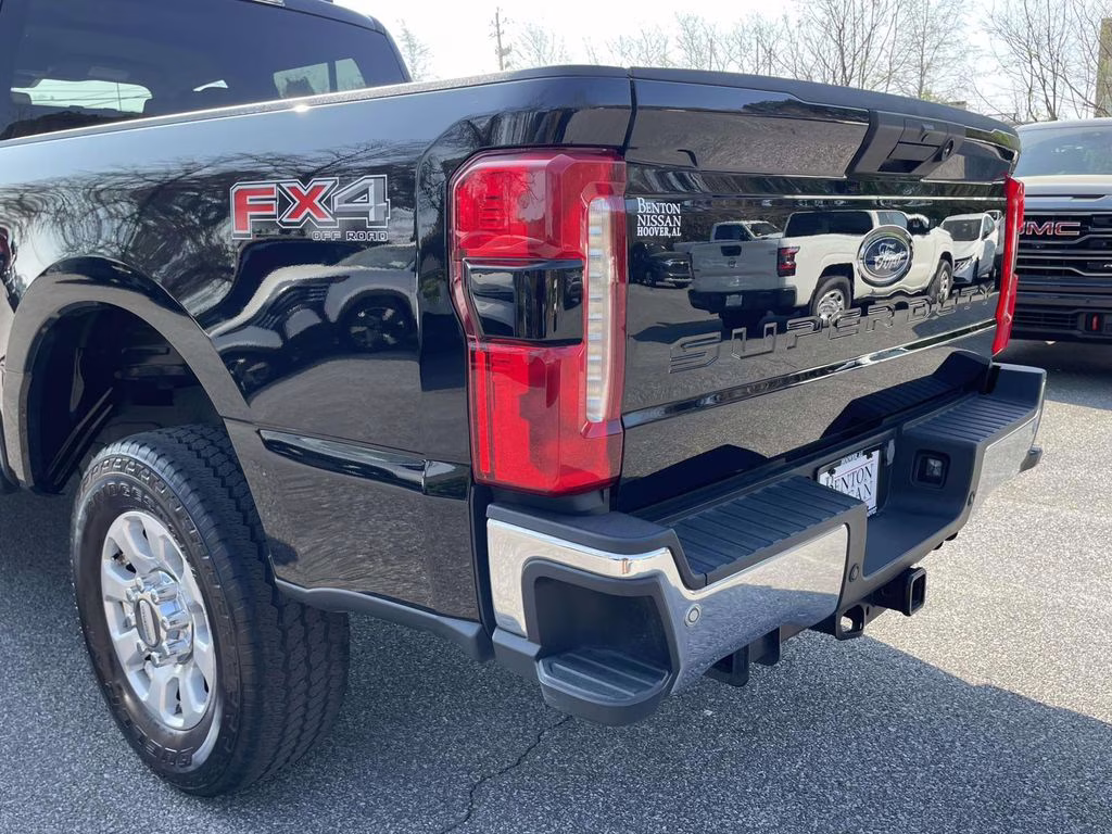 2023 Black Metallic Ford Super Duty F-250 SRW XLT 4X4 Truck