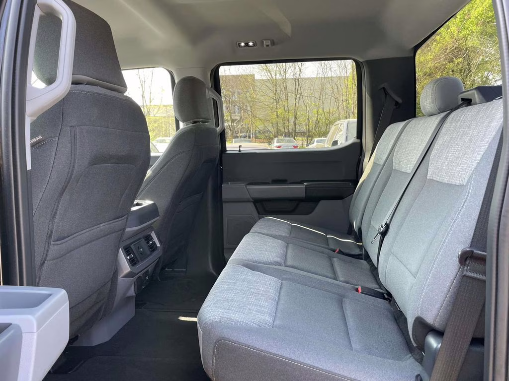 2023 Black Metallic Ford Super Duty F-250 SRW XLT 4X4 Truck