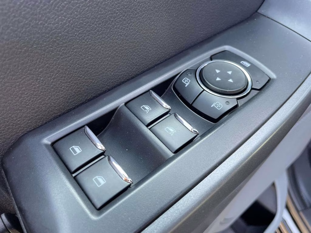 2023 Black Metallic Ford Super Duty F-250 SRW XLT 4X4 Truck