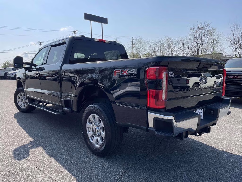 2023 Black Metallic Ford Super Duty F-250 SRW XLT 4X4 Truck