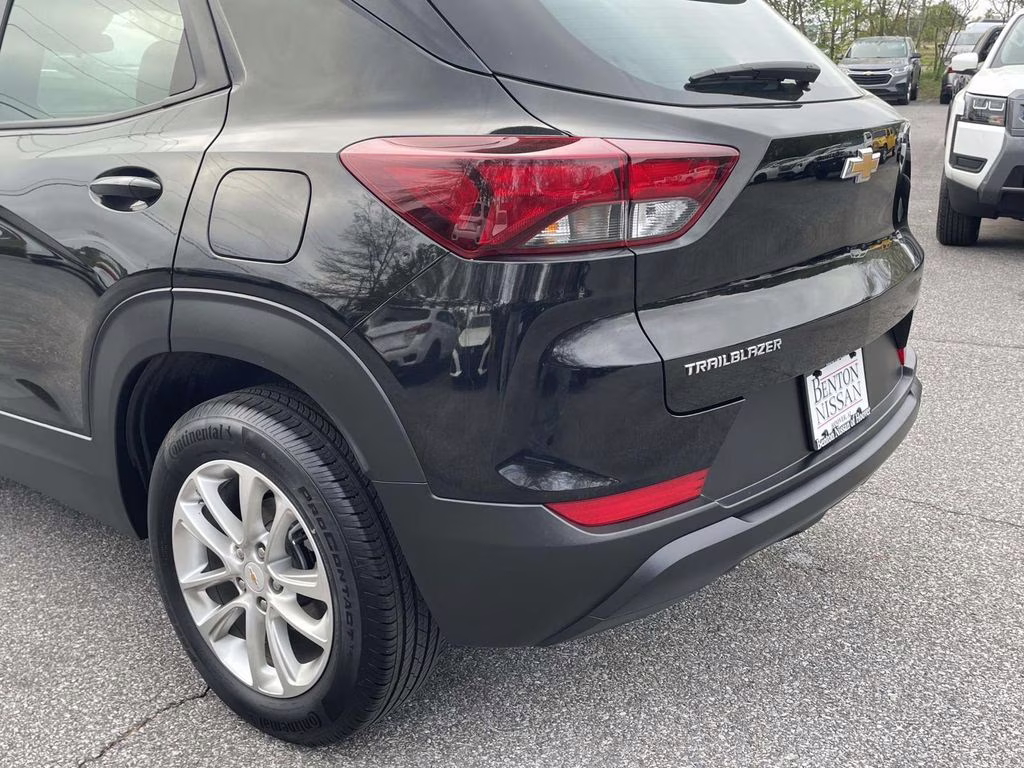 2024 Mosaic Black Metallic Chevrolet Trailblazer LS FWD SUV