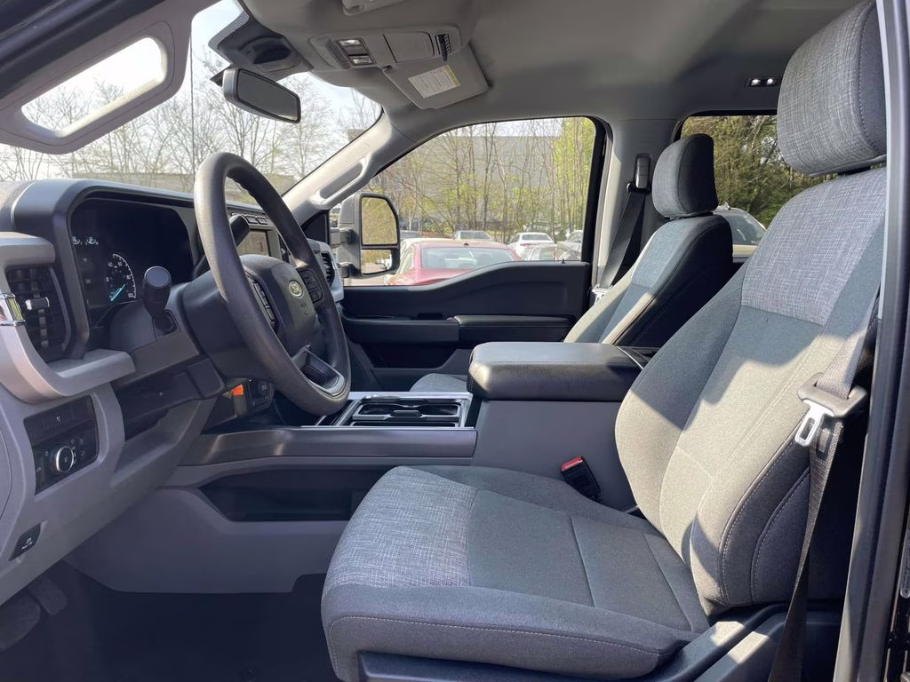 2023 Black Metallic Ford Super Duty F-250 SRW XLT 4X4 Truck