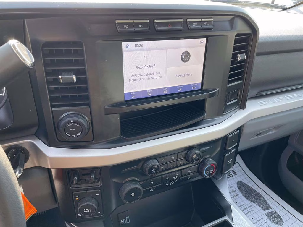 2023 Black Metallic Ford Super Duty F-250 SRW XLT 4X4 Truck