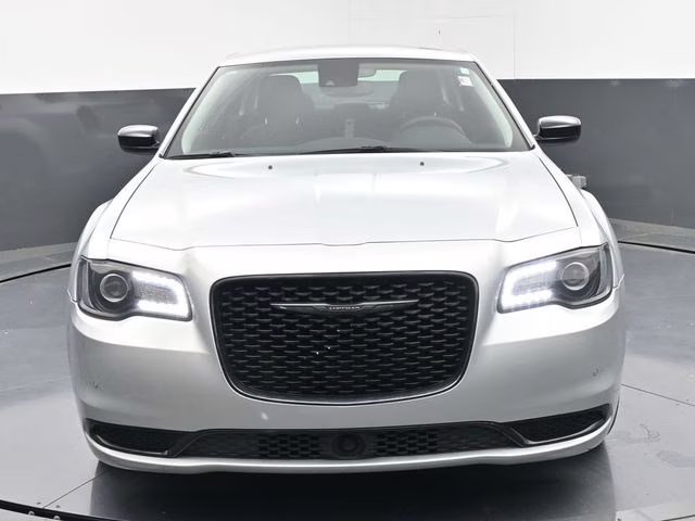 2023 Silver Mist Clearcoat Chrysler 300 Touring RWD Sedan