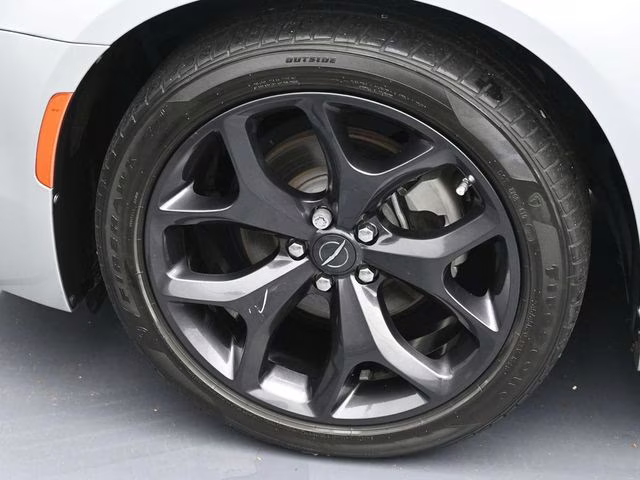 2023 Silver Mist Clearcoat Chrysler 300 Touring RWD Sedan