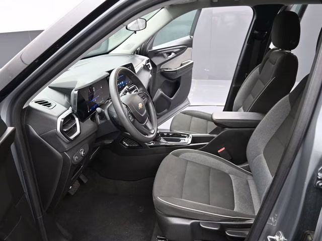 2024 Sterling Gray Metallic Chevrolet Trailblazer LS FWD SUV