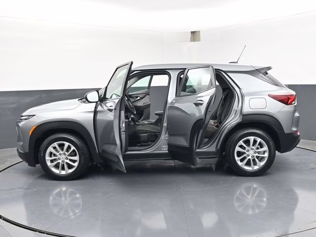2024 Sterling Gray Metallic Chevrolet Trailblazer LS FWD SUV