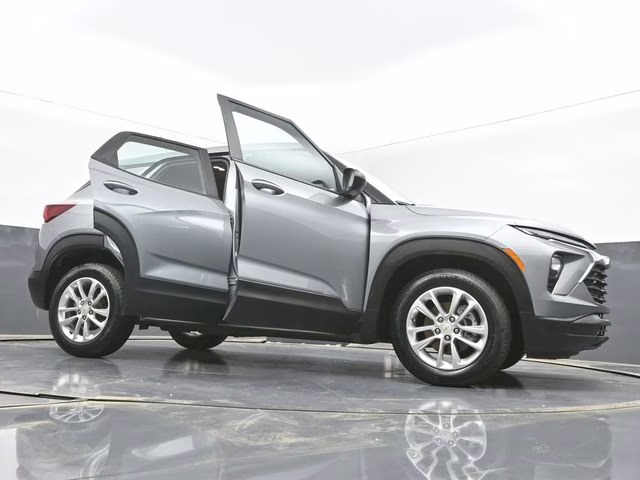 2024 Sterling Gray Metallic Chevrolet Trailblazer LS FWD SUV