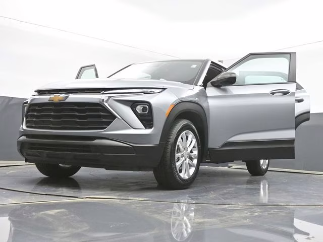 2024 Sterling Gray Metallic Chevrolet Trailblazer LS FWD SUV