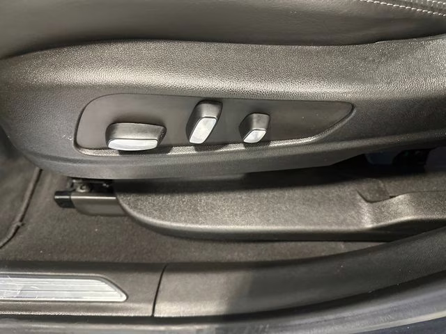 2022 Wilder Metallic Cadillac XT5 Premium Luxury AWD SUV