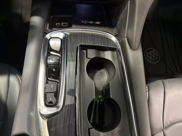 2024 White Frost Tricoat Buick Enclave Essence AWD SUV