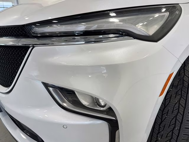 2024 White Frost Tricoat Buick Enclave Essence AWD SUV